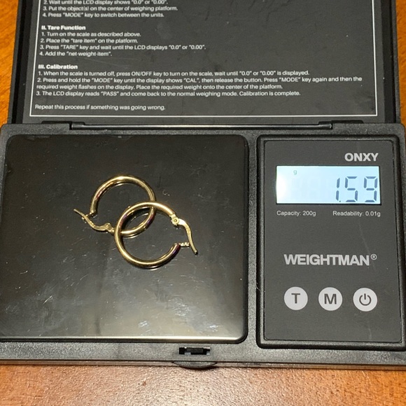 18k Solid Gold Hoop Earrings - Picture 3 of 5